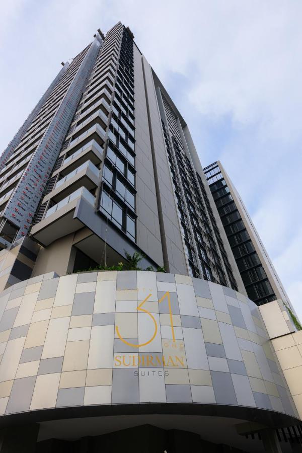 Calma 31 Apartment Макасар Экстерьер фото